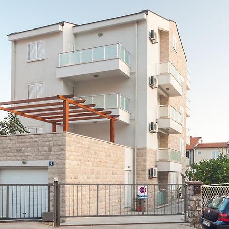Apartments Lila Aurea Petrovac エクステリア 写真