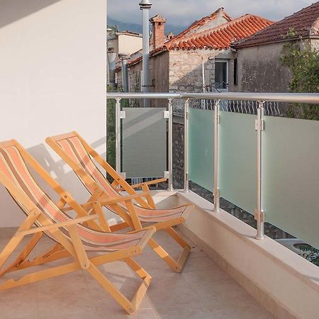 Apartments Lila Aurea Petrovac エクステリア 写真