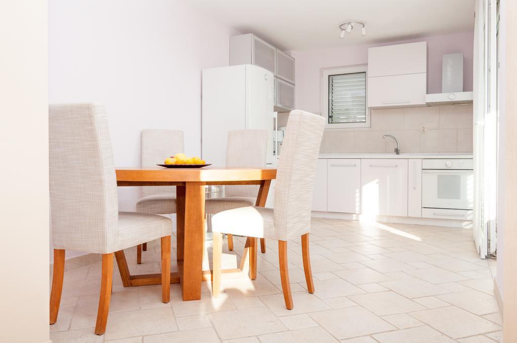 Apartments Lila Aurea Petrovac 部屋 写真